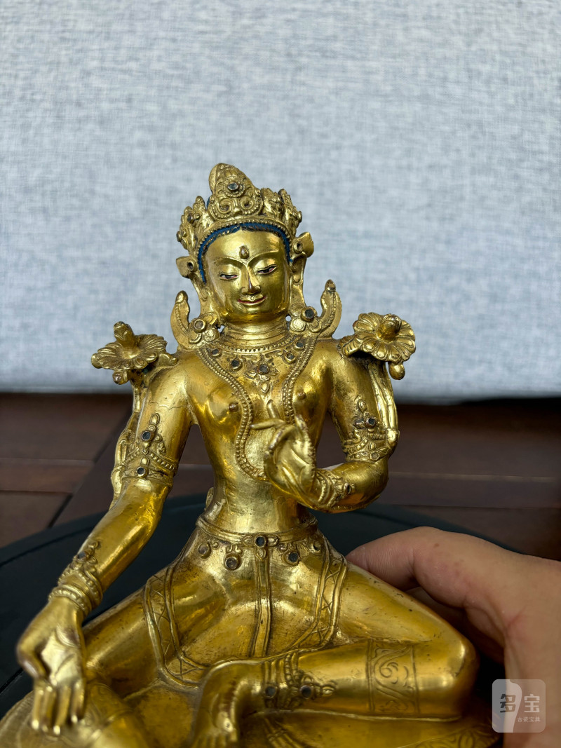 十四世纪 藏中风格 铜鎏金绿度母像 - 图10